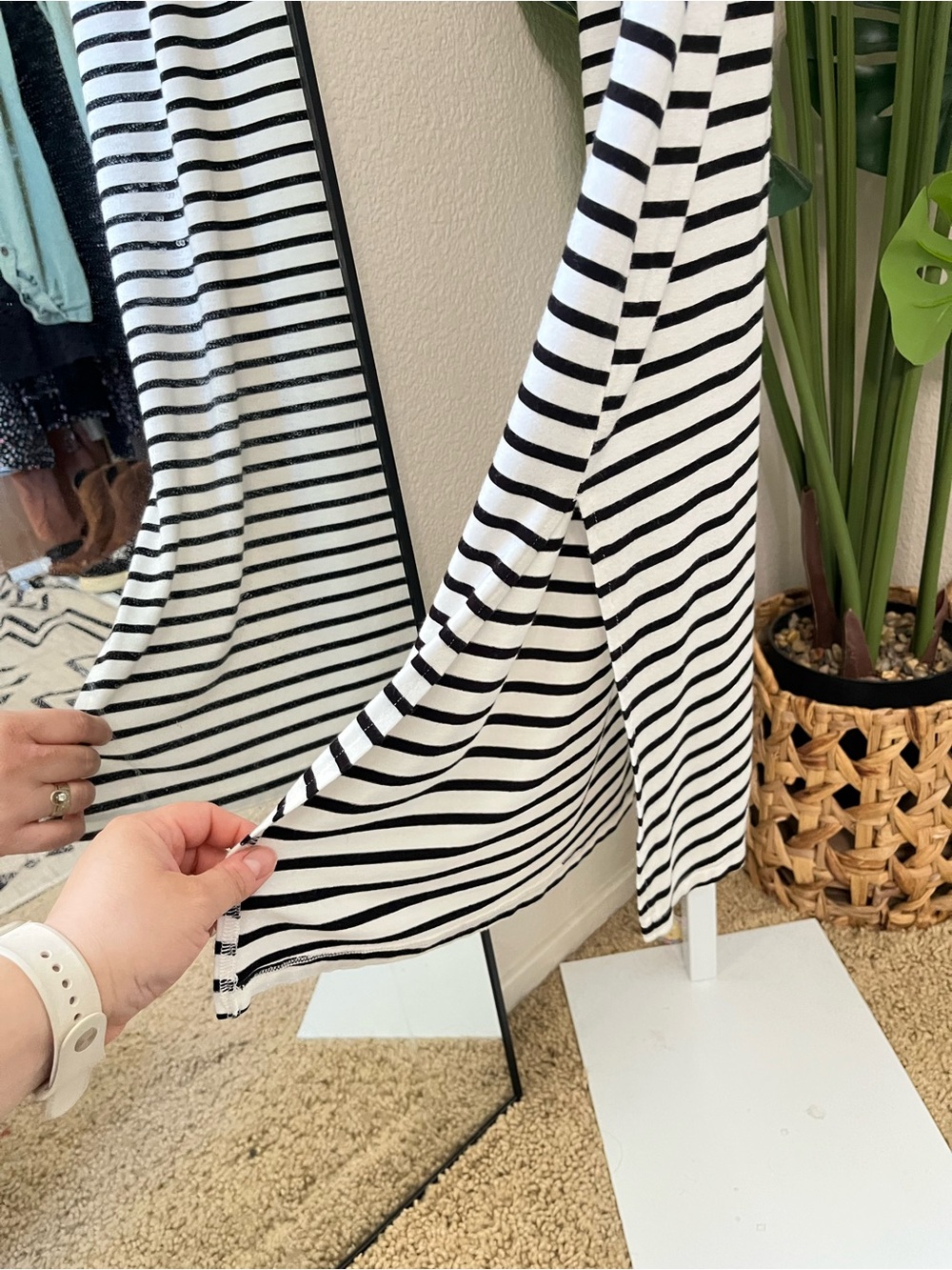 🤍🖤 Black White Striped Sleeveless Maxi Dress Medium | Casual Stretch Tank Dress - Picture 6 of 7